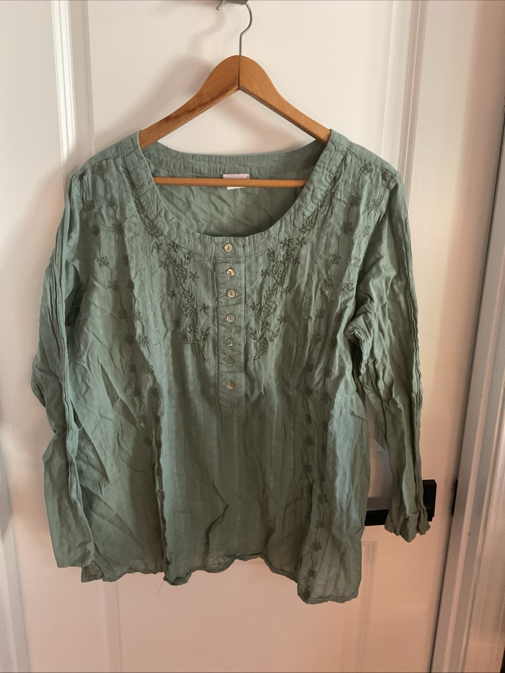 American Sweetheart - Sage Embroidered Long Sleeve Tunic Blouse - Ladies Size 2X
